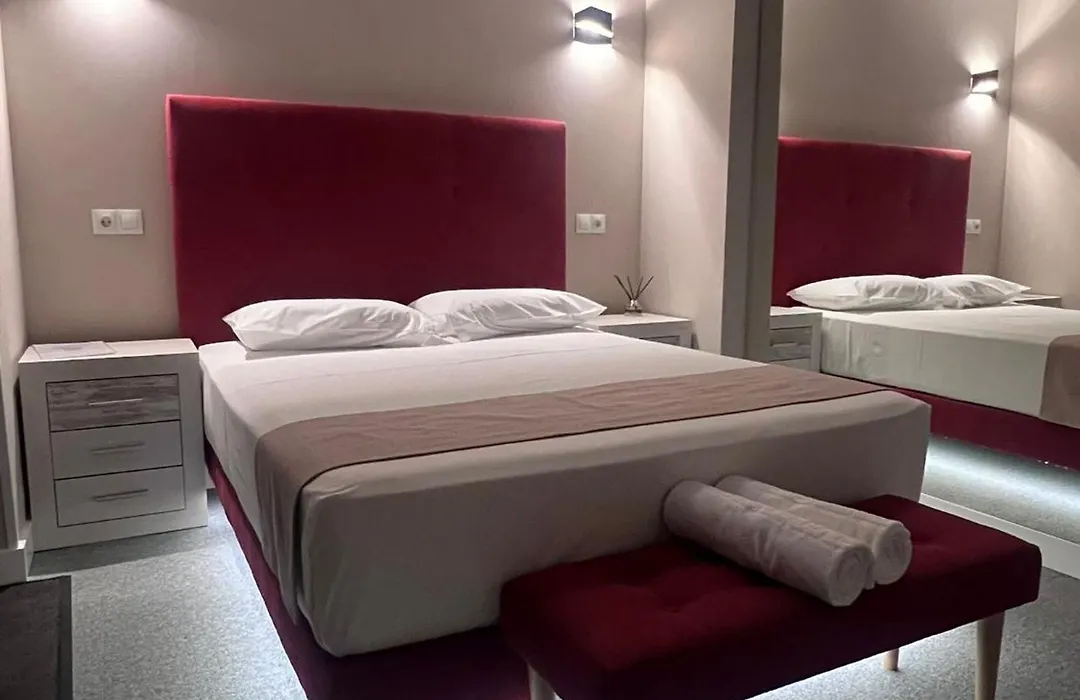 Rooms Luxury Madrid-1